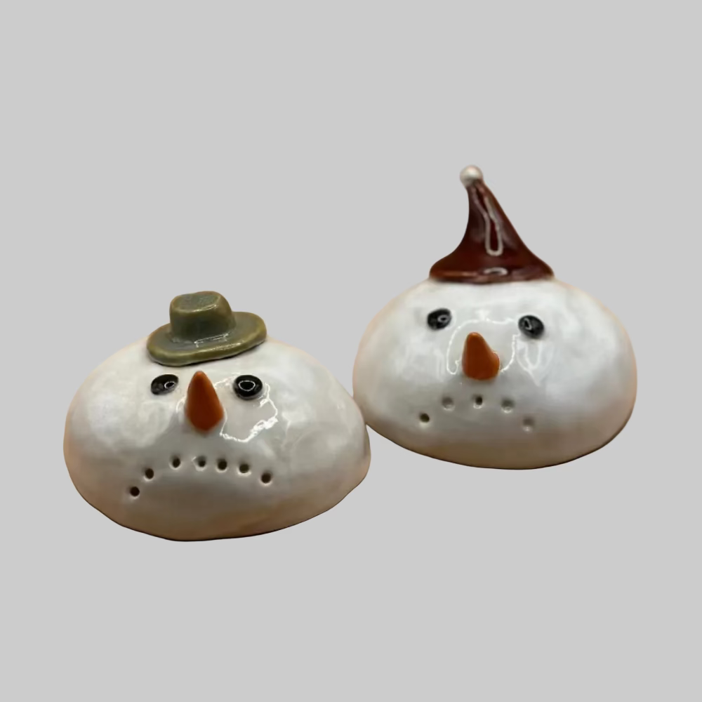 RG Ceramic / Smeltede snemænd - Smeltede snemænd i par.
Dekorative snemænd i keramik til vinter og jul.
