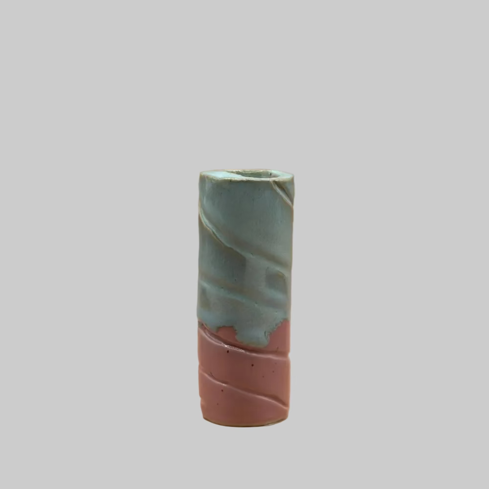 RG Ceramic / Keramik Lysestage / Vase / Lyseblå & Lyserød.
Unik håndlavet keramik vase eller lysestage i farver.