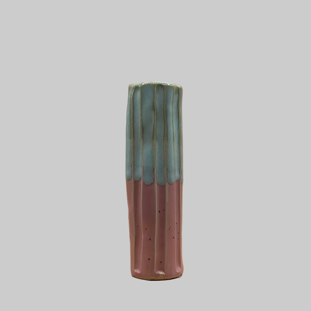 RG Ceramic / Keramik Lysestage / Vase / Lyseblå & Lyserød / Mellem.
Unik håndlavet keramik vase eller lysestage i farver.