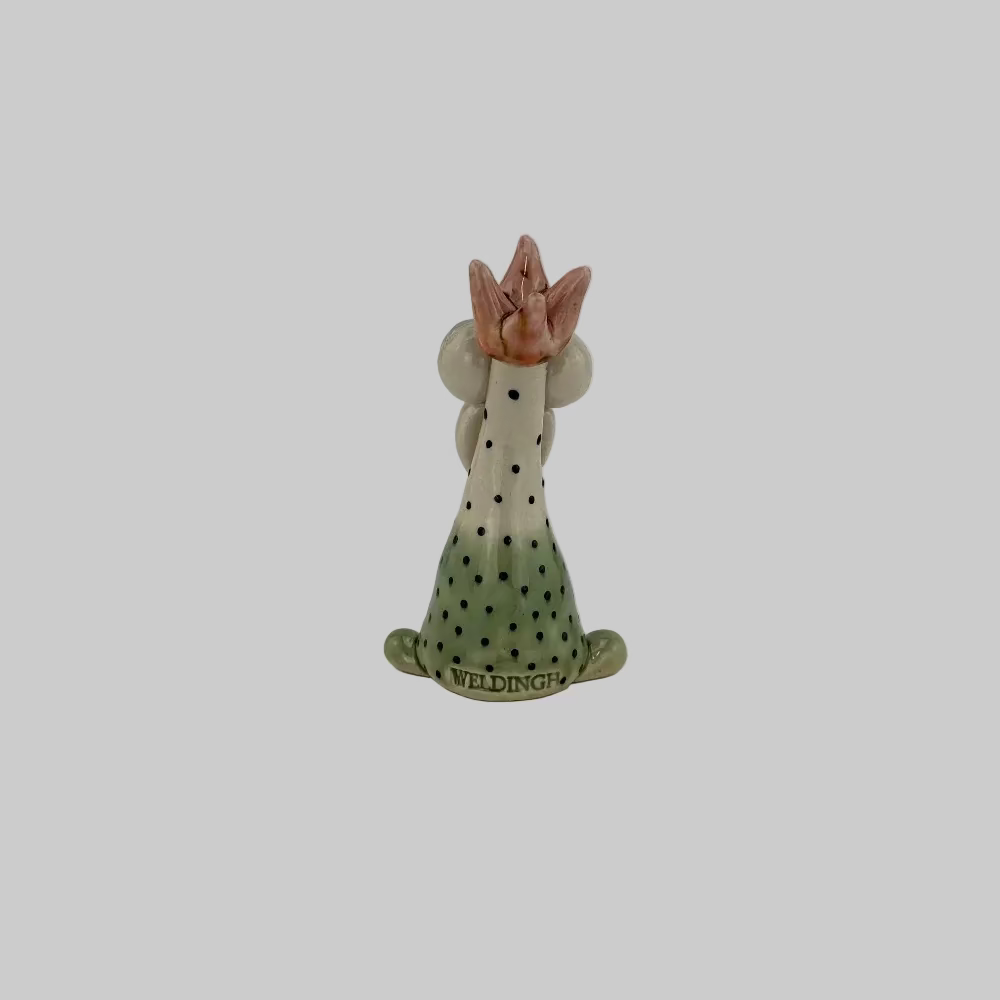keramisk figur med prikker