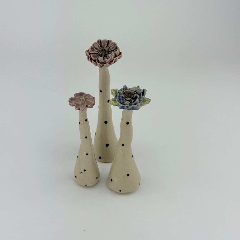 Håndlavede keramikblomster