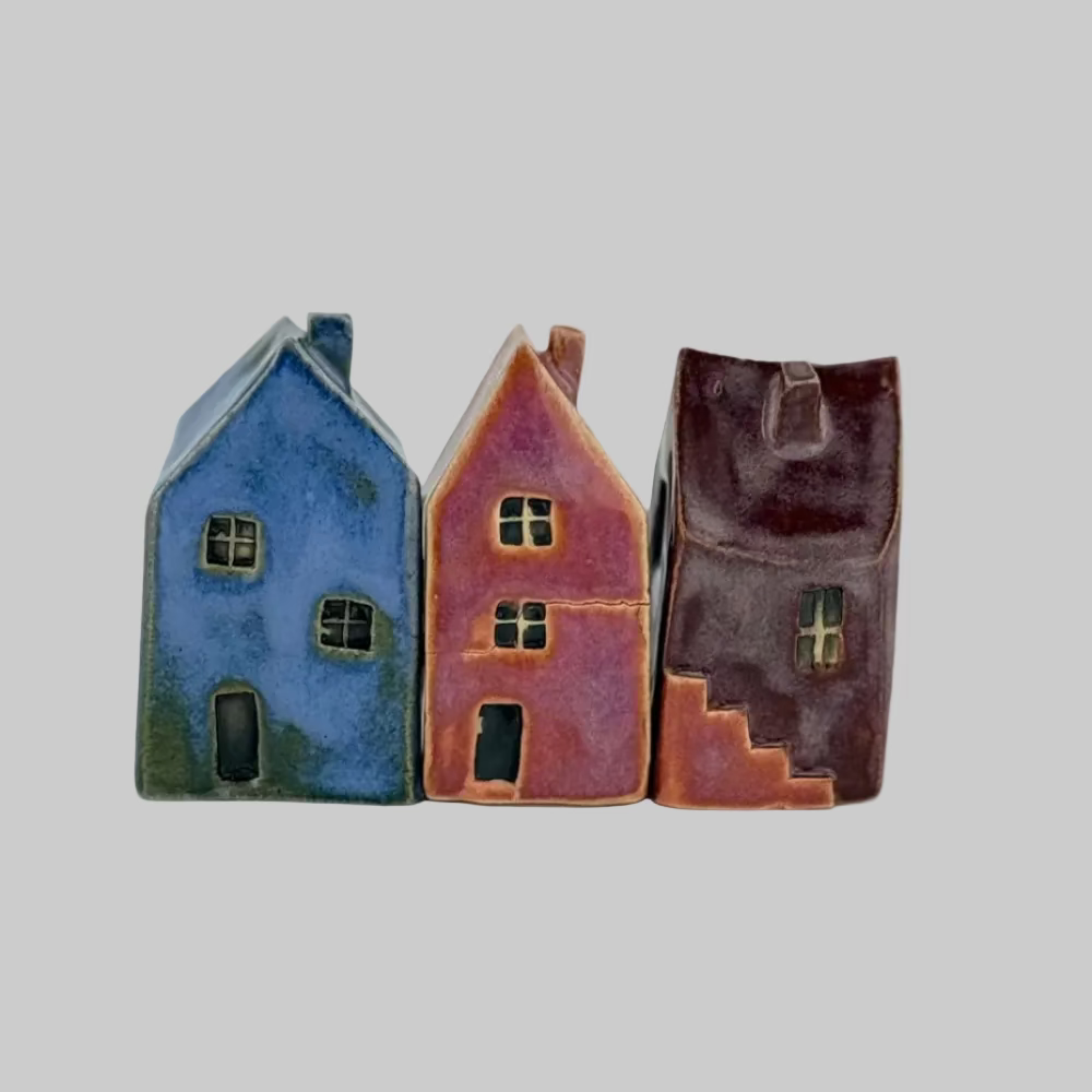 RG Ceramic / Keramik hus / Lille by.
Keramik hus figur i skandinavisk stil.