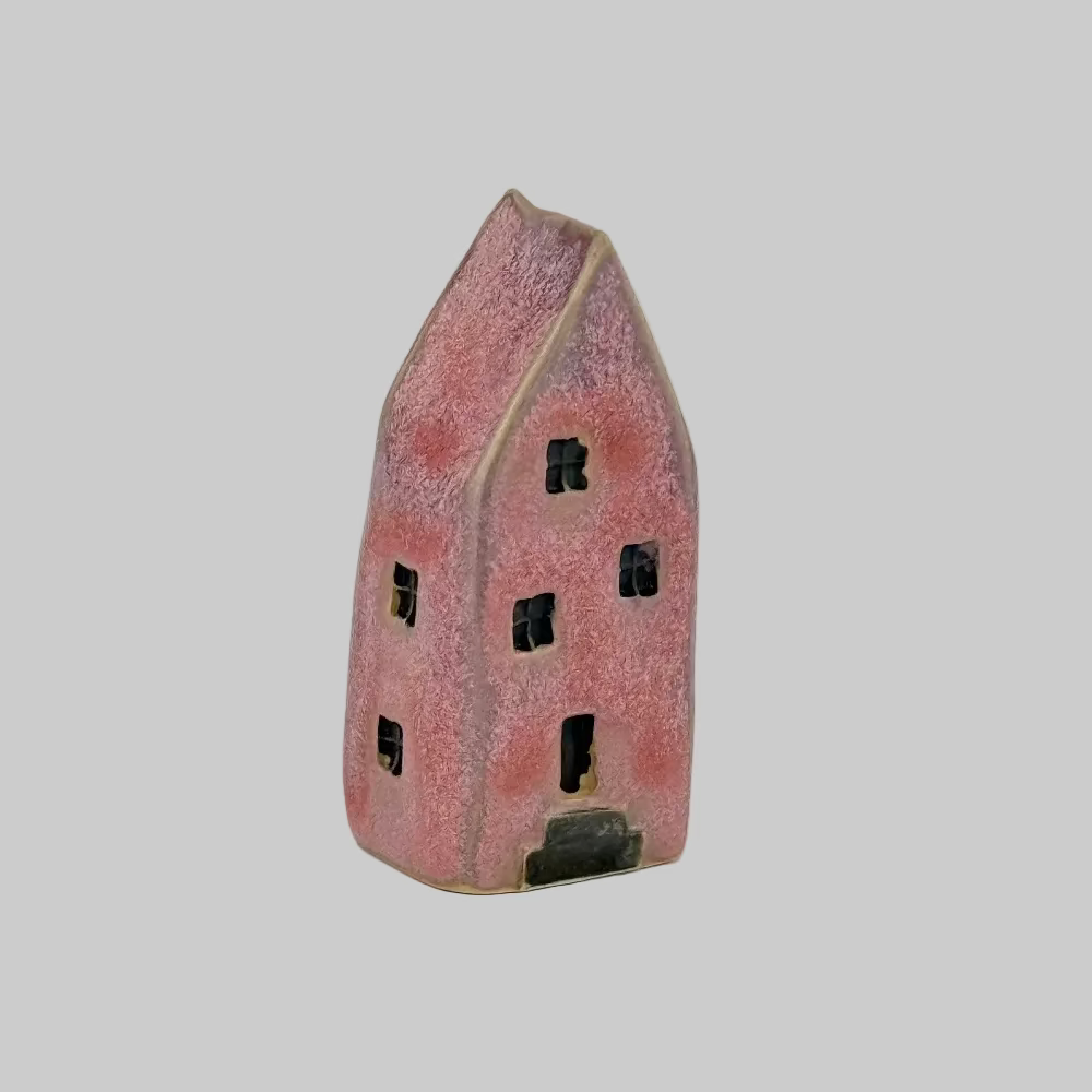 RG Ceramic / Keramik Hus / Rosa 01.
Unikt keramik hus til stilleben og boligpynt.