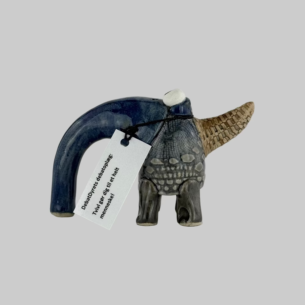 Keramikfigur finurlig