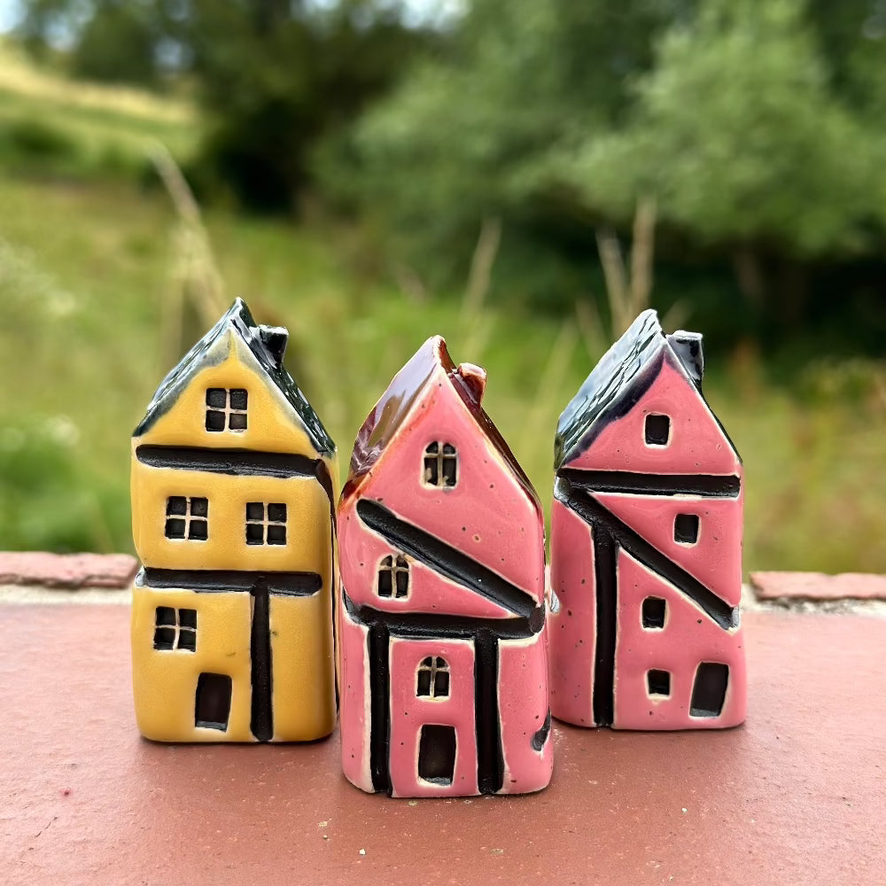 Nyborg Hus / Keramik / Enkelt-vinduer / Rosa