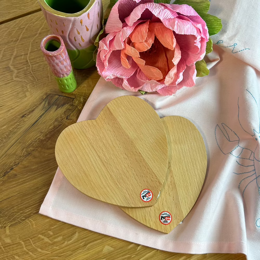 Skærebræt / Hjerte / Flere størrelser / Lyst Træ