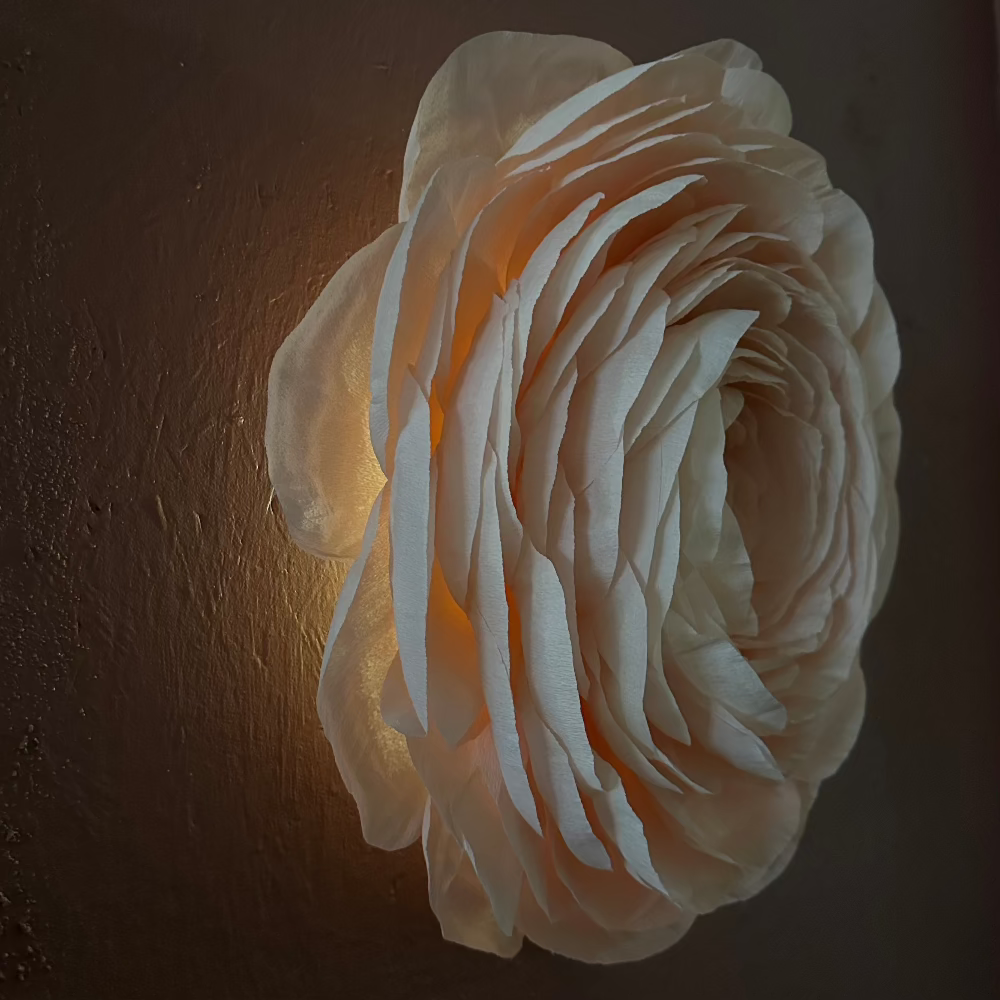 Væglampe / Blomst / Ferskenfarvet