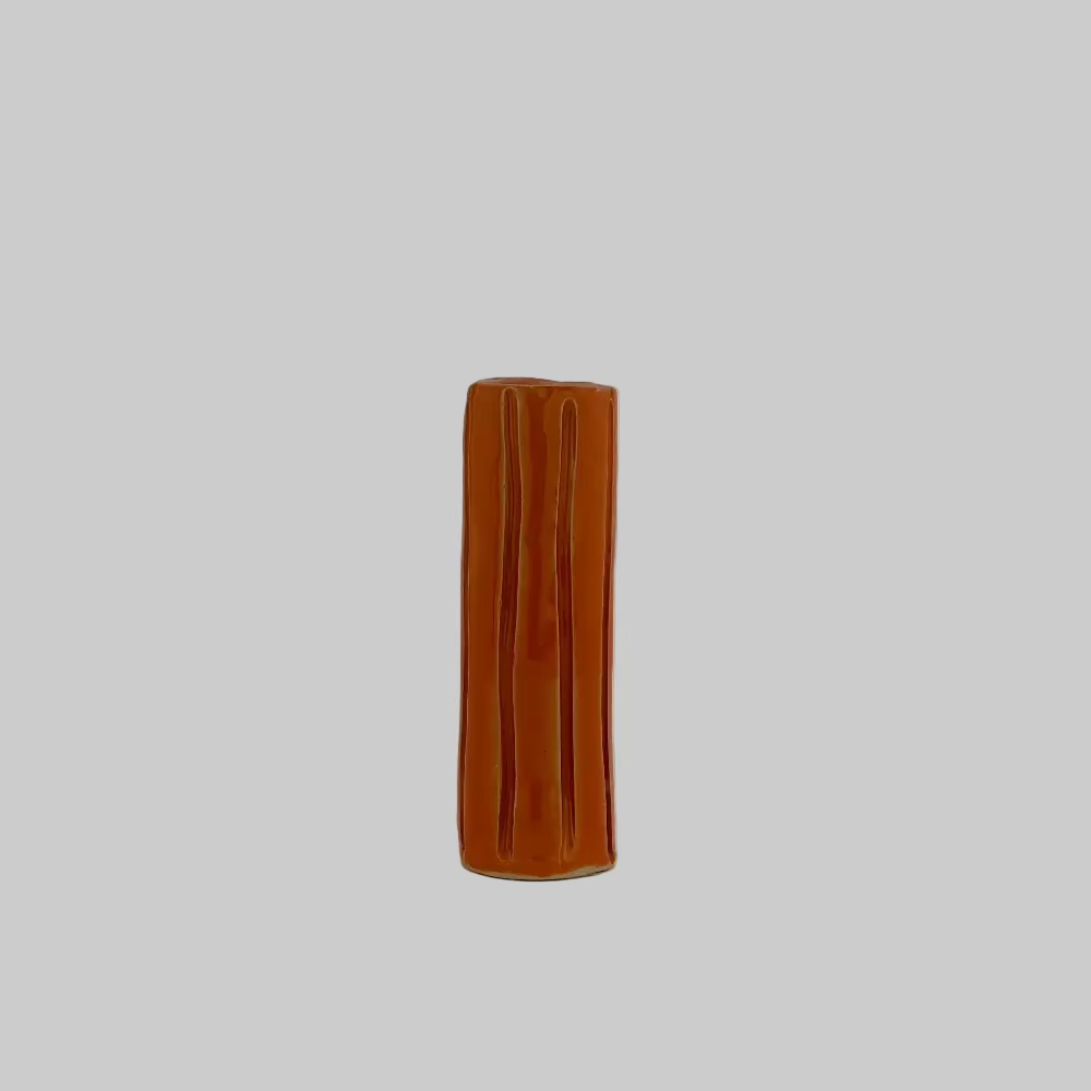 RG Ceramic / Lysestage / Vase / Orange / Mellem.
Dekorativ vase i keramik til moderne bolig.
