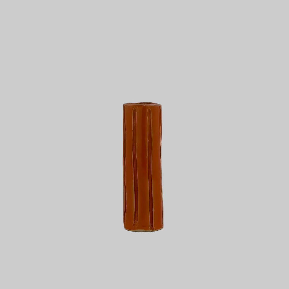 RG Ceramic / Lysestage / Vase / Orange / Mellem.
Unik håndlavet keramik vase eller lysestage i orange.