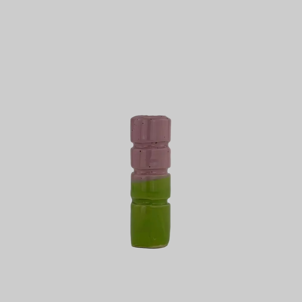 RG Ceramic / Lysestage / Vase / Lyserød & Lysegrøn / Mellem.
Farverig håndlavet keramik lysestage eller vase fra RG Ceramic.