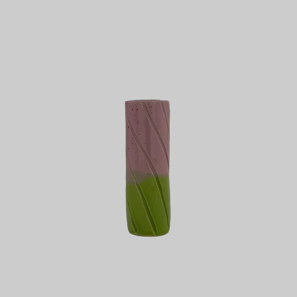 RG Ceramic / Keramisk Lysestage / Vase / Lyserød & Lysegrøn / Mellem.
Keramik vase med moderne og farverigt design.