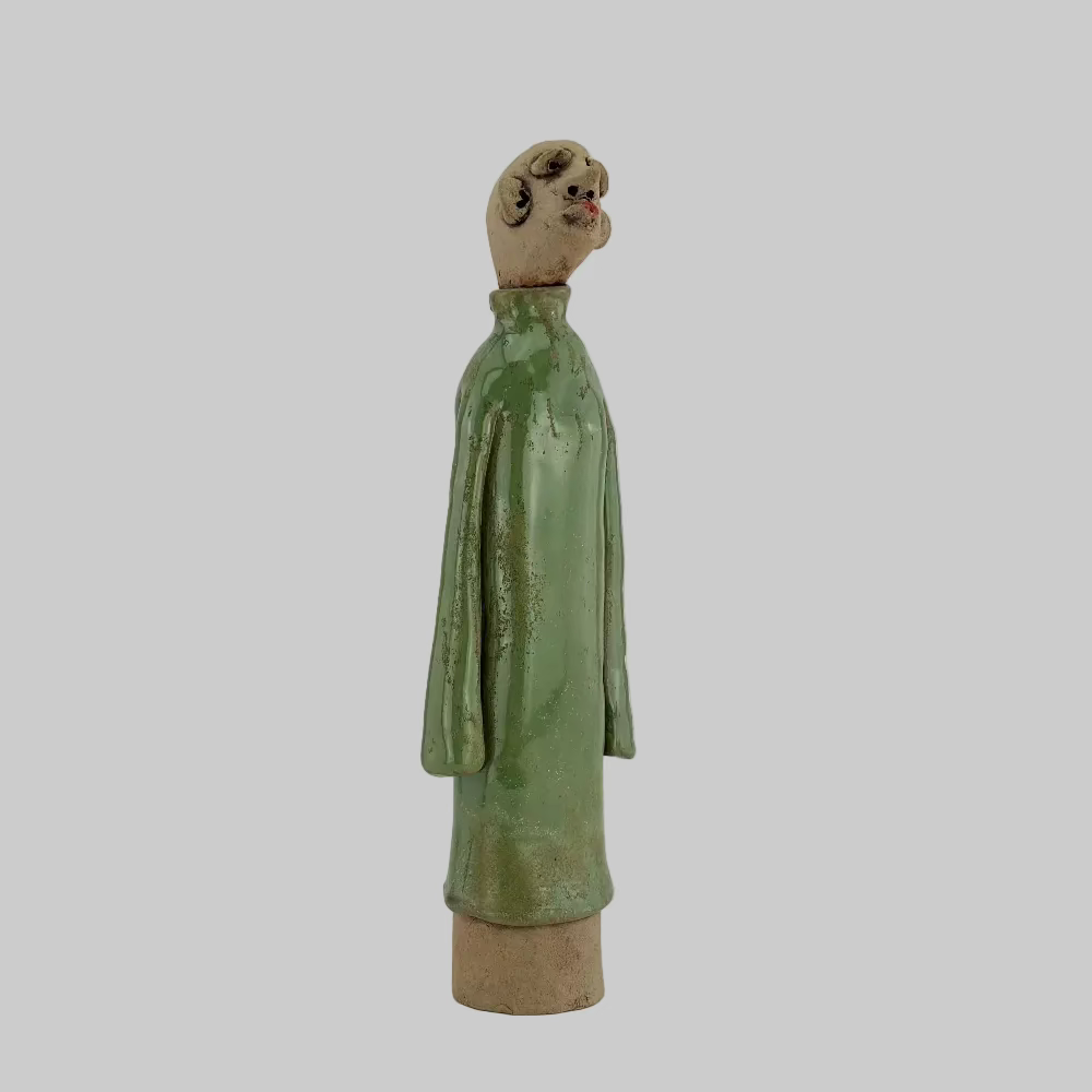 Keramisk figur / Kiss Me / Grøn / Linda Nielsen. Keramik figur Kiss Me i grøn af Linda Nielsen.