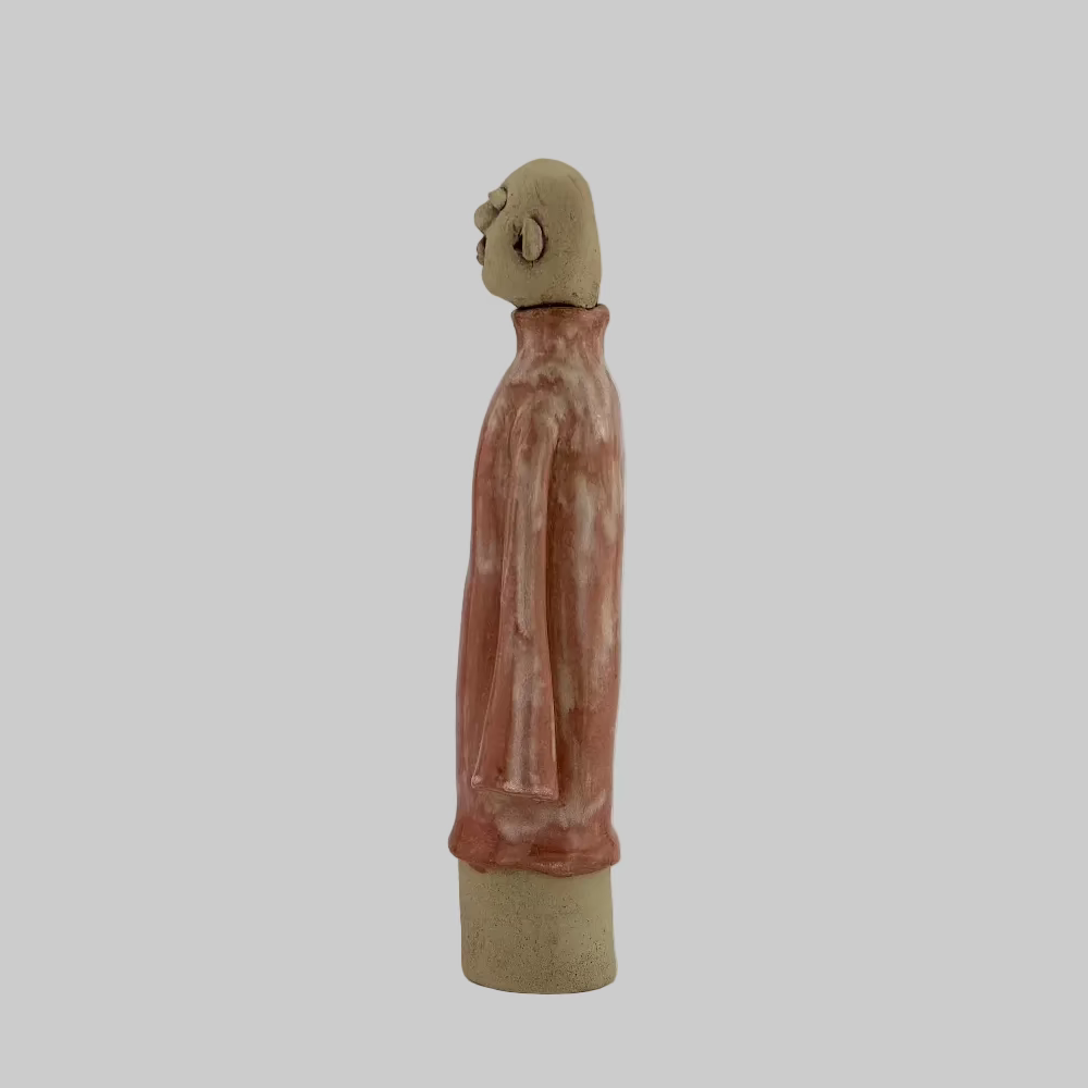 Keramisk figur / Kiss Me / Rød / Linda Nielsen. Unika keramik figur med lang krop og rødt udtryk.
