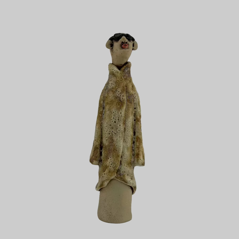 Keramisk figur / Kiss Me / Solbriller / Brun