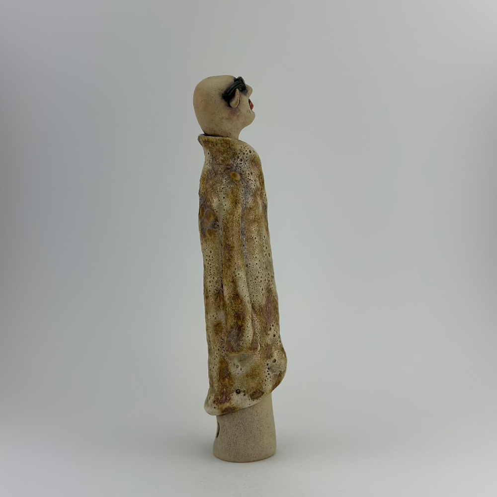 Keramisk figur / Kiss Me / Solbriller / Brun
