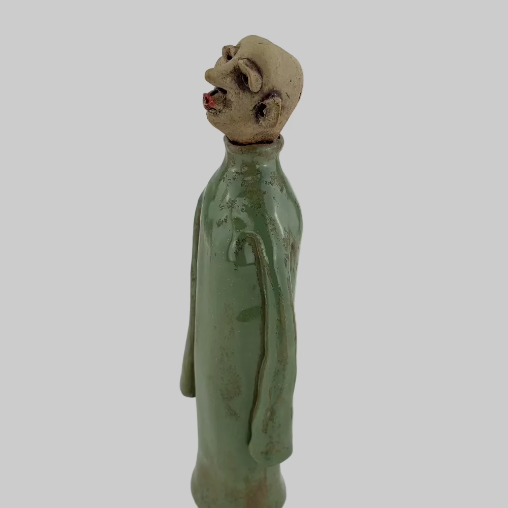 Keramisk figur / Kiss Me / Grøn / Linda Nielsen. Dekorativ keramisk figur i grøn til boligindretning.
