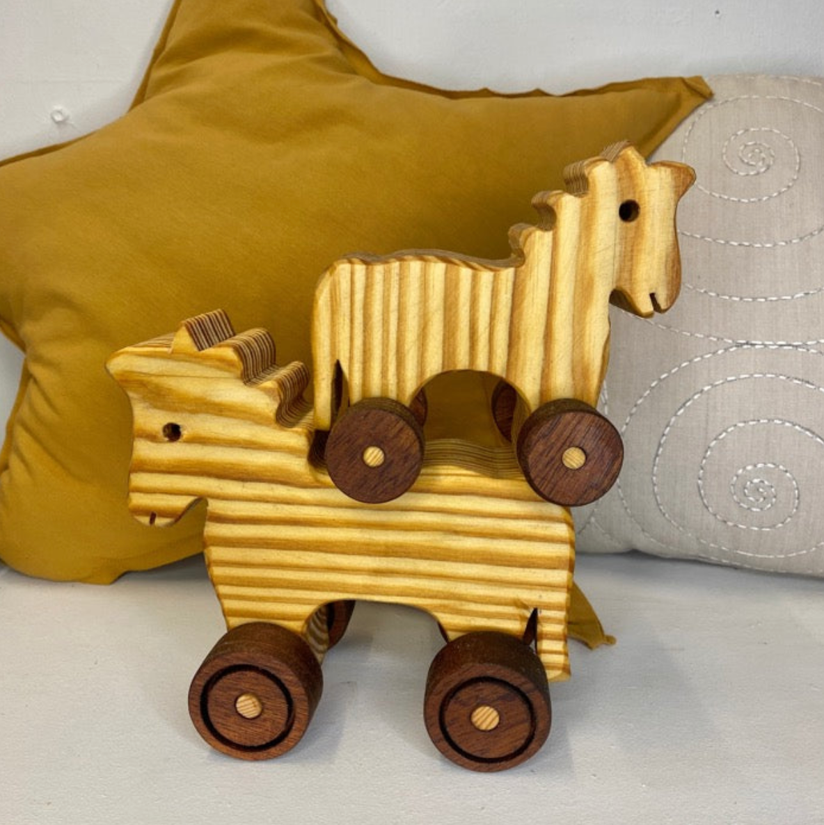 Hest på hjul / Lille / Træ