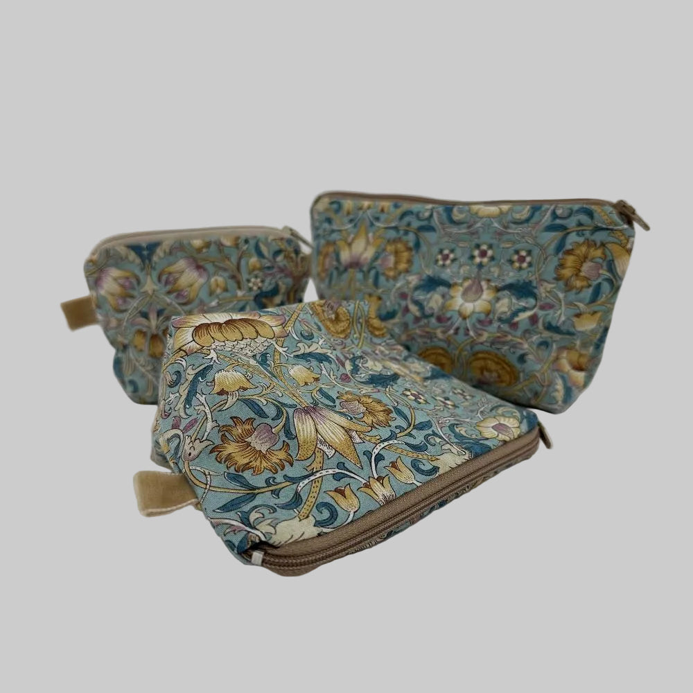 Makeuppung / Flere størrelser / Blå Blomster