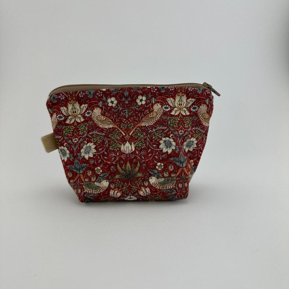 Makeuppung / Flere størrelser / Røde Blomster