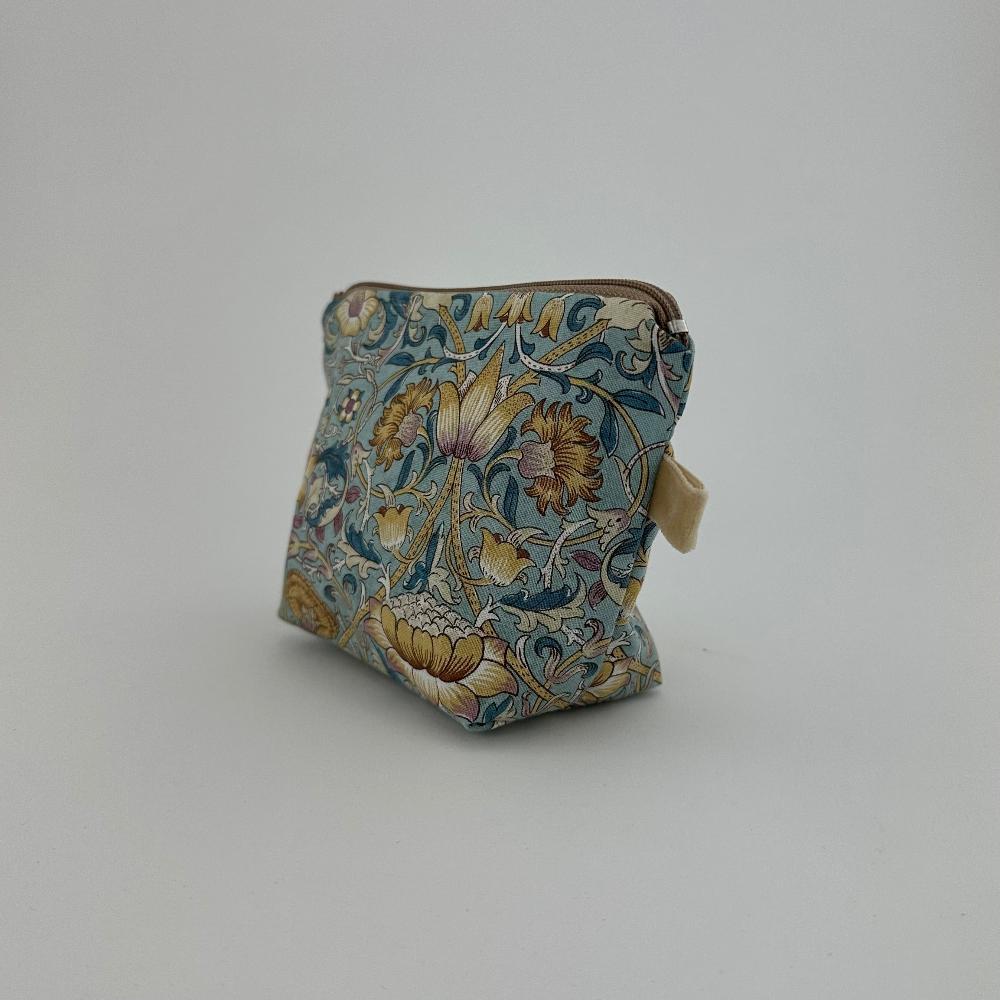 Makeuppung / Flere størrelser / Blå Blomster