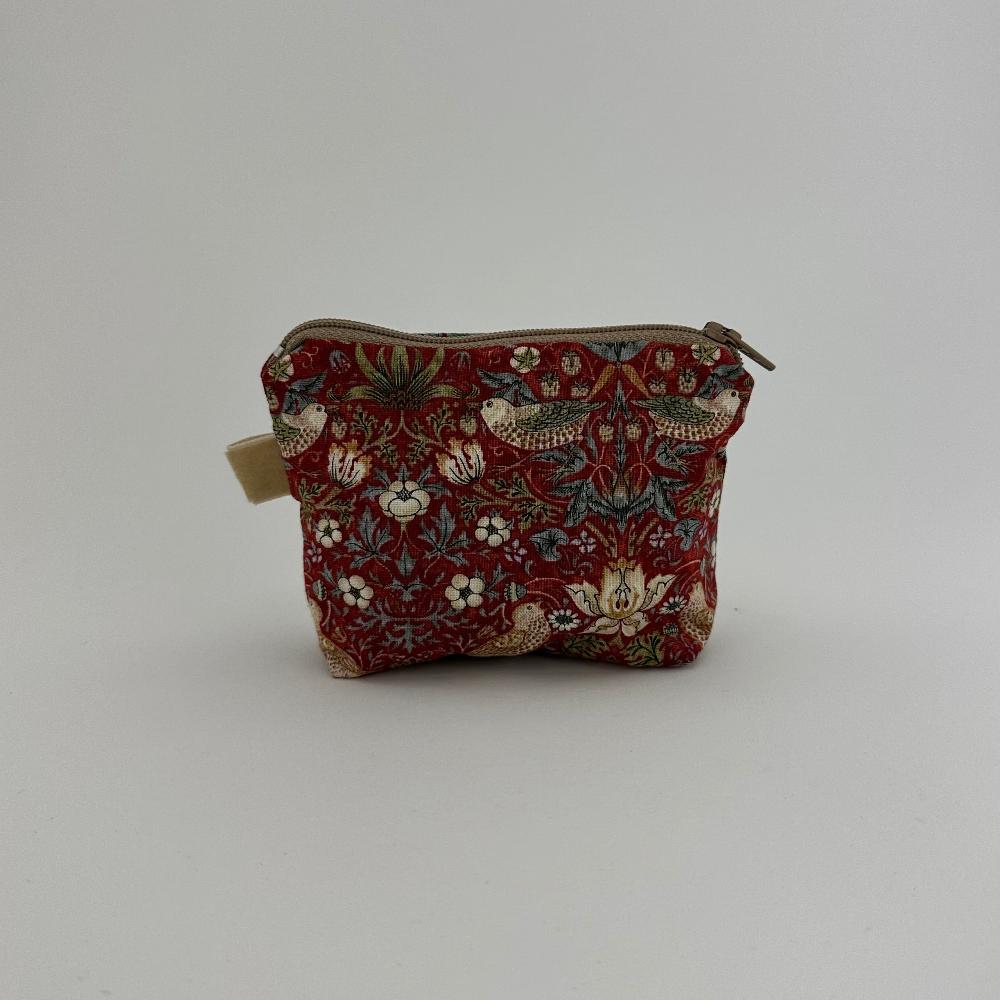 Makeuppung / Flere størrelser / Røde Blomster