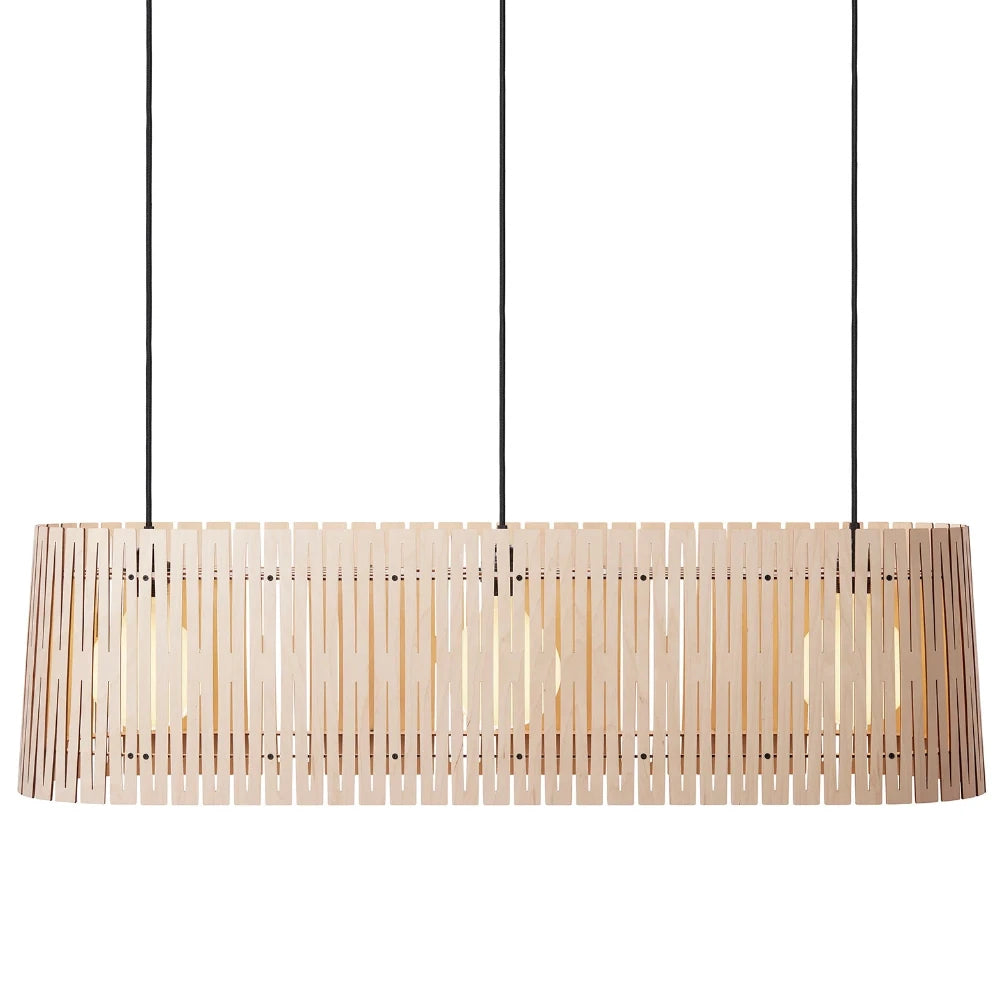 NKJ Design / Pendellampe / WOOD FIVE / Birch.
Håndlavet WOOD FIVE Birch pendellampe fra NKJ Design i lyst birketræ til spisebord.