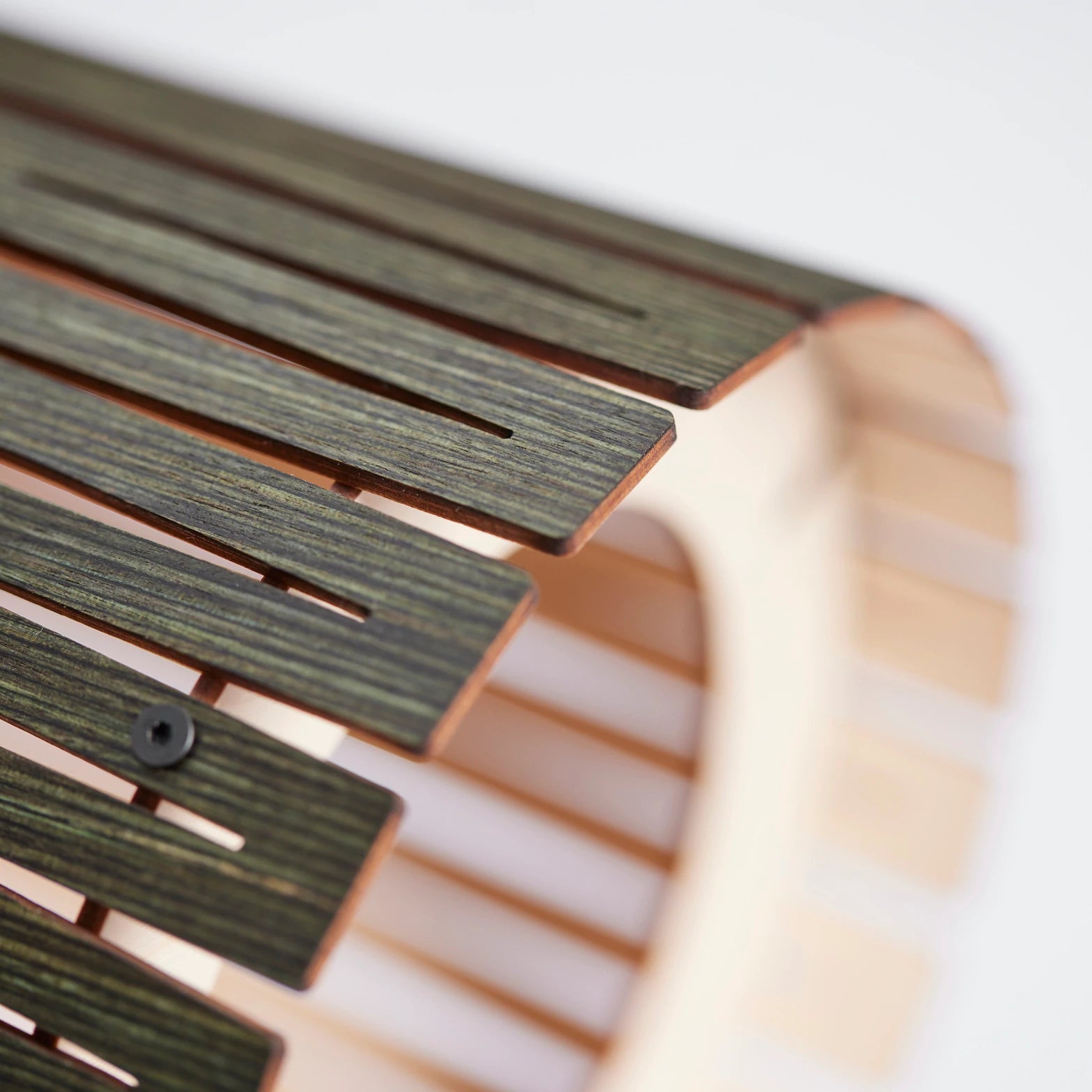 NKJ Design WOOD SEVEN Væglampe - Birch Forest Green