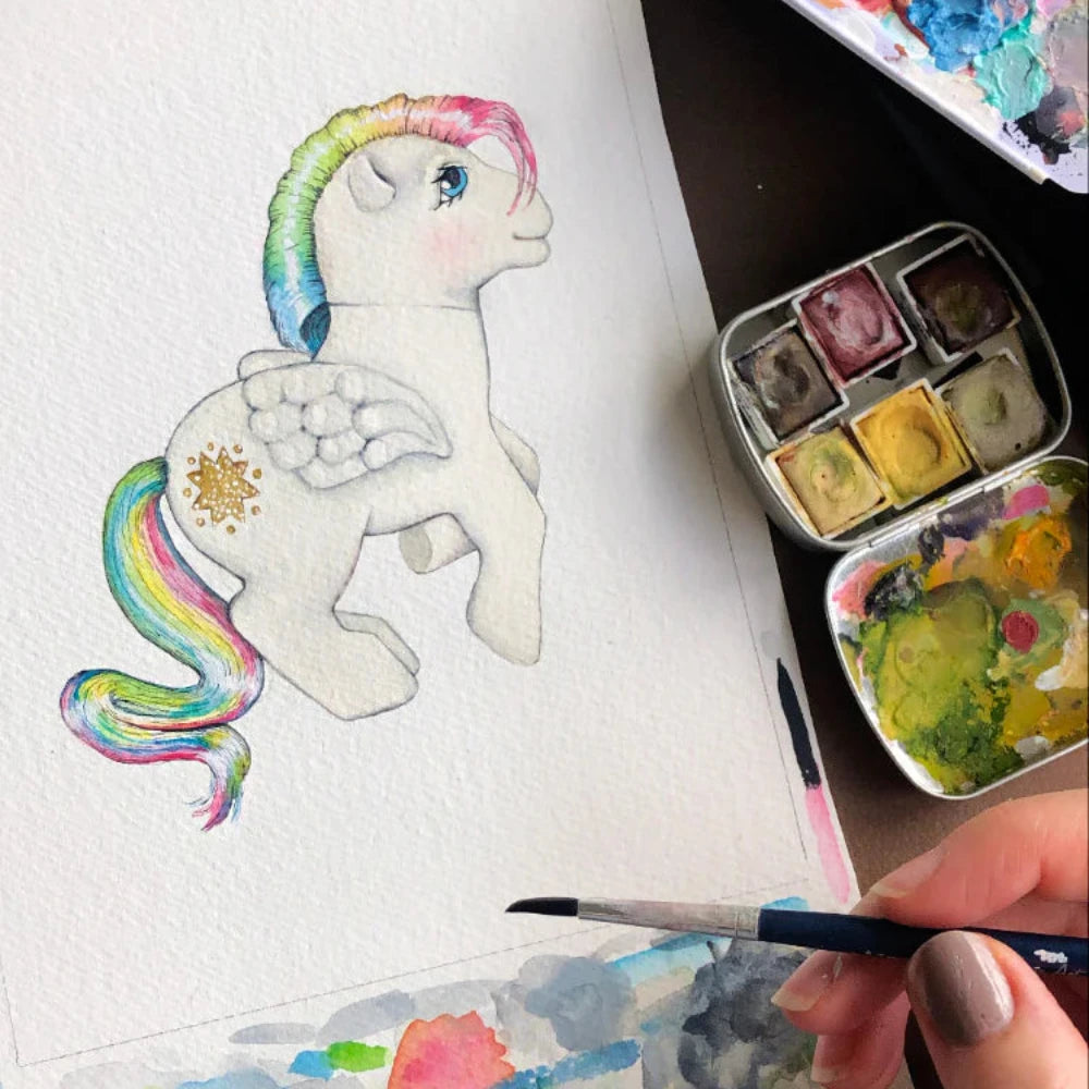 Plakat / Pigeværelset. Håndmalet illustration med barndomsminder fra pigeværelset i 80´erne og 90´erne. – trykt som farverig plakat af Joanna Jensen.