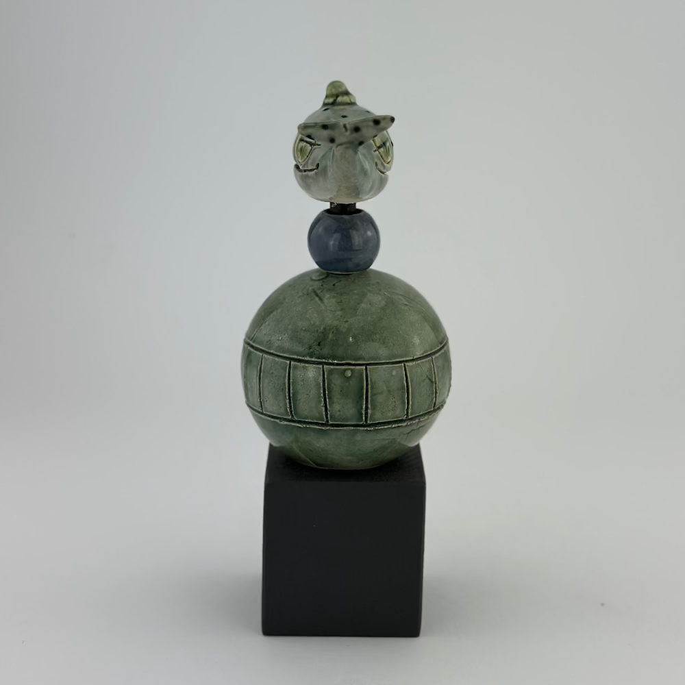 Keramisk figur / Hval / No.17