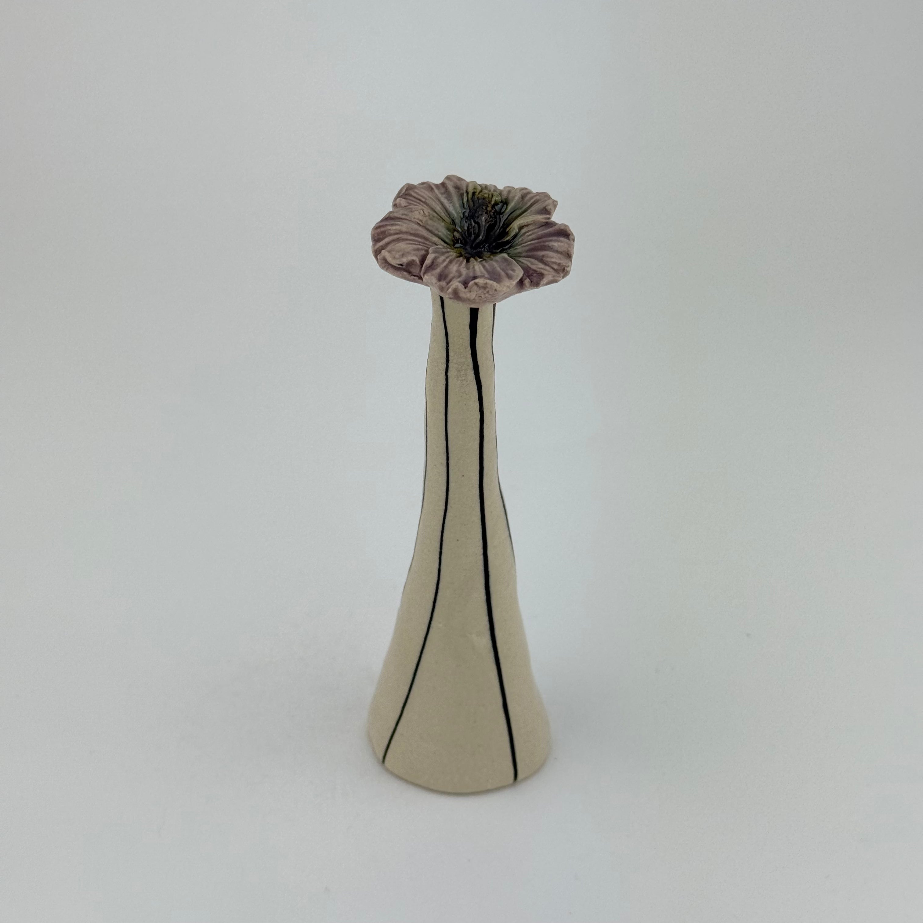 Håndformet keramikblomst 