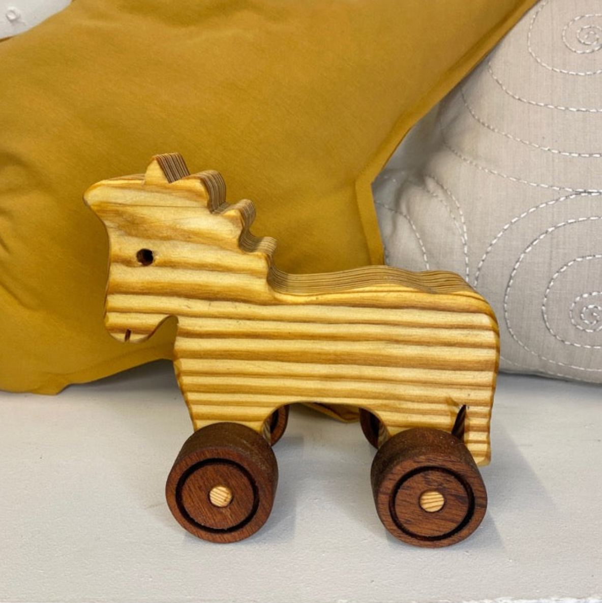 Hest på hjul / Stor / Træ