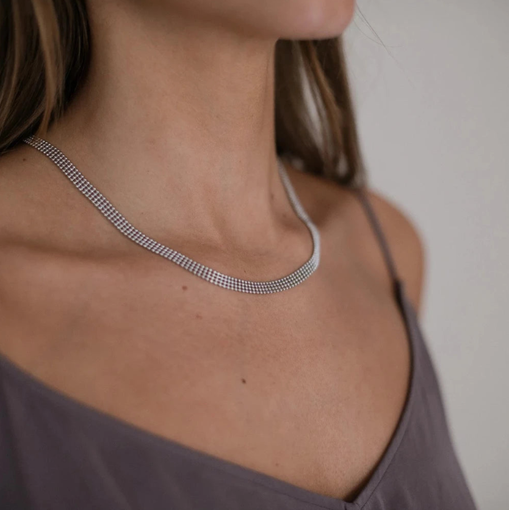 Jewelry by Grundled / Halskæde / Eden / Forsølvet.
Fyldig sølvbelagt kuglehalskæde med blank finish.