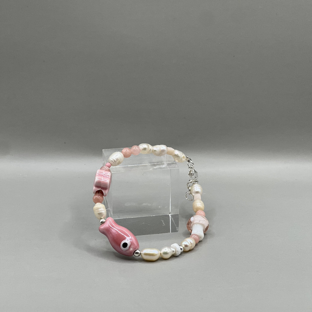Armbånd / Perler / Rosa fisk