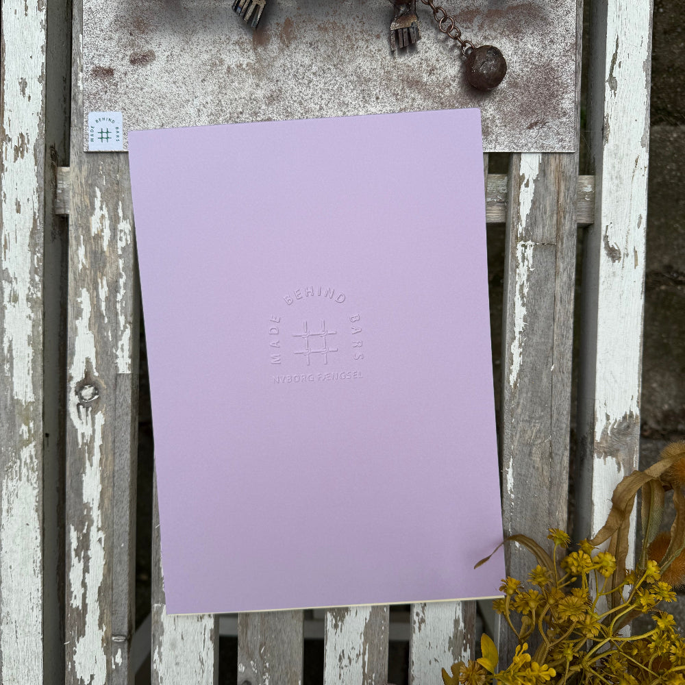 Skriveblok / A4 / Linjeret / Lilla